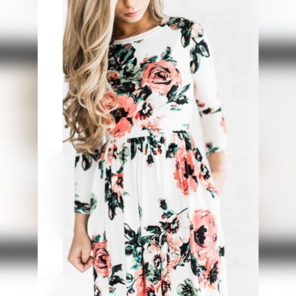 🌺Floral Printed 3/4 Sleeve Maxi Dress - Picture 3 of 7